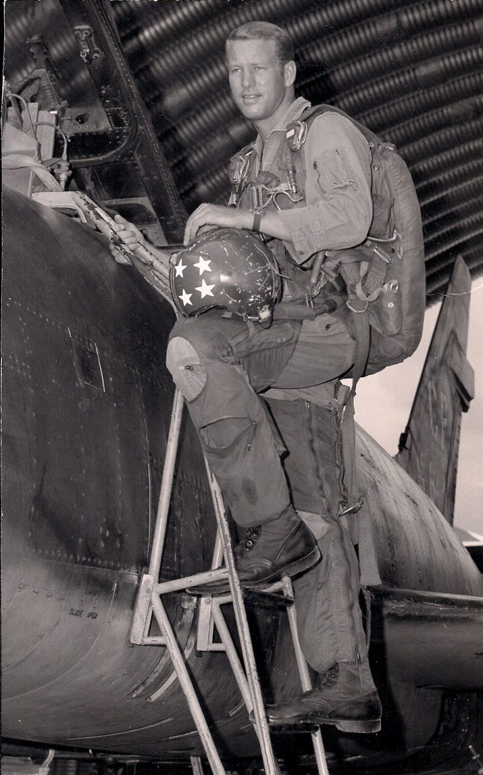 Tom-Brandon-F-100-Pilot-Bien-Hoa-Vietnam-1969 - Super Sabre Society