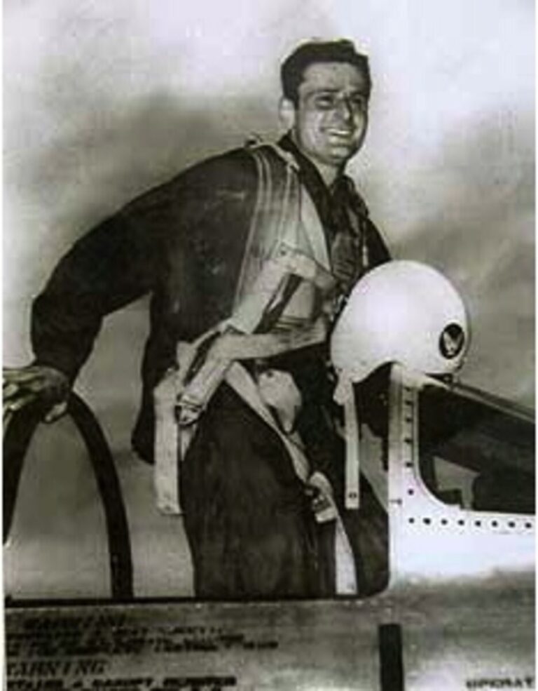 Gibson, Ralph D In Aircraft